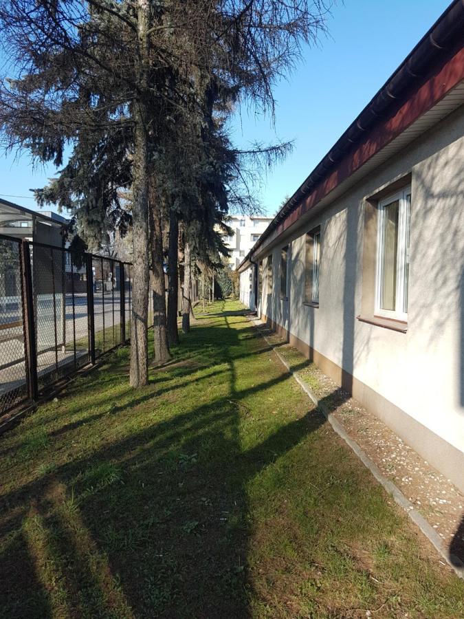 Hostel Rest Cracovia Exterior foto